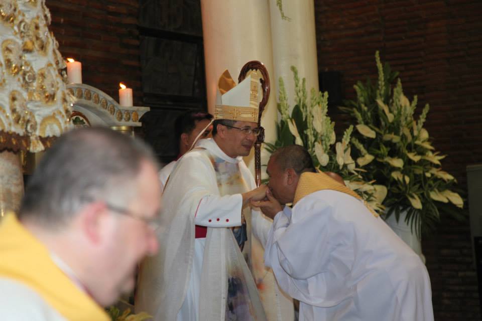 Kiss of the Ring of the Bishop (2)